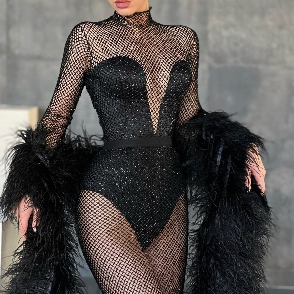 CUSTOM BLACK GOWN - Picture 4 of 6